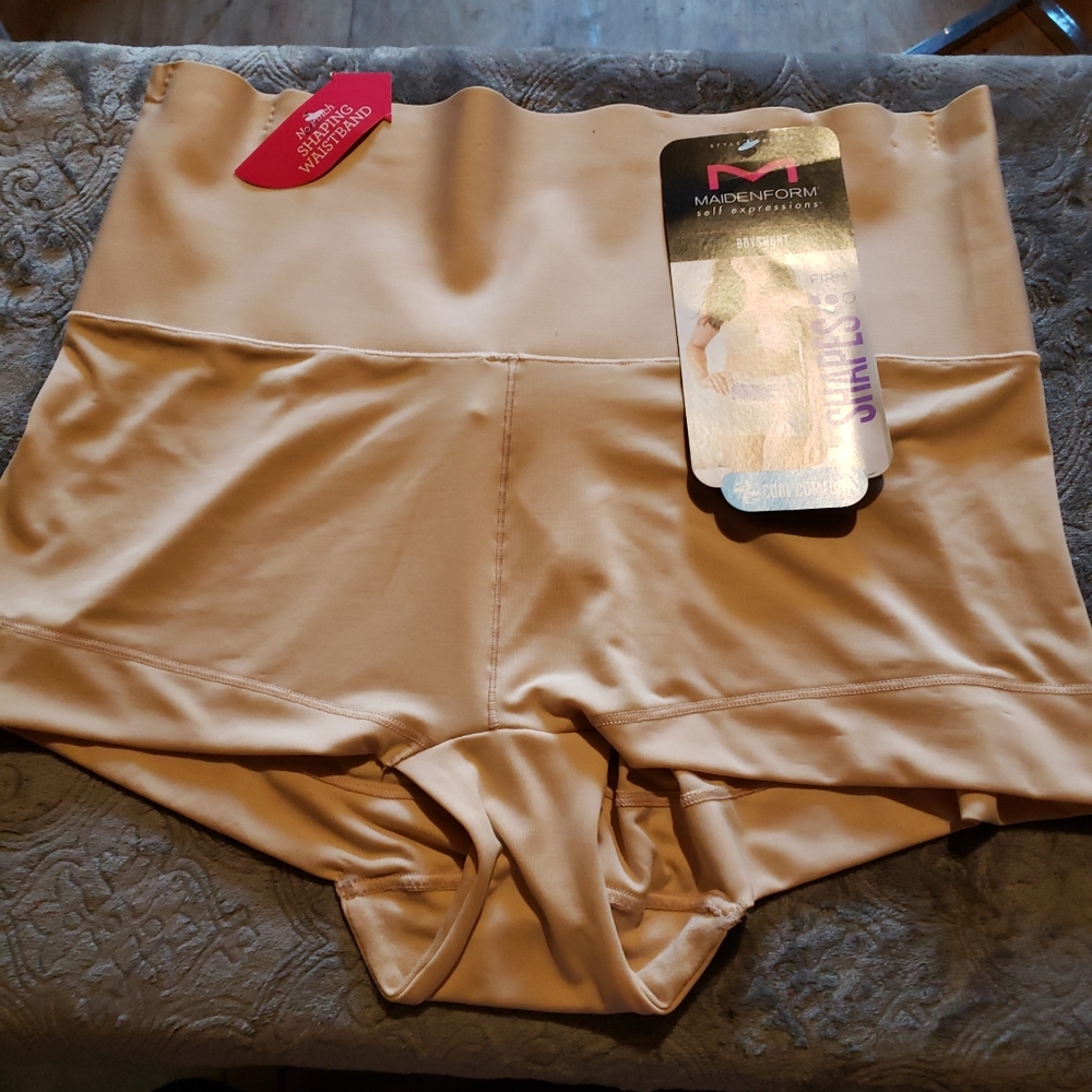 Maidenform Boyshorts firm shapes cool comfort